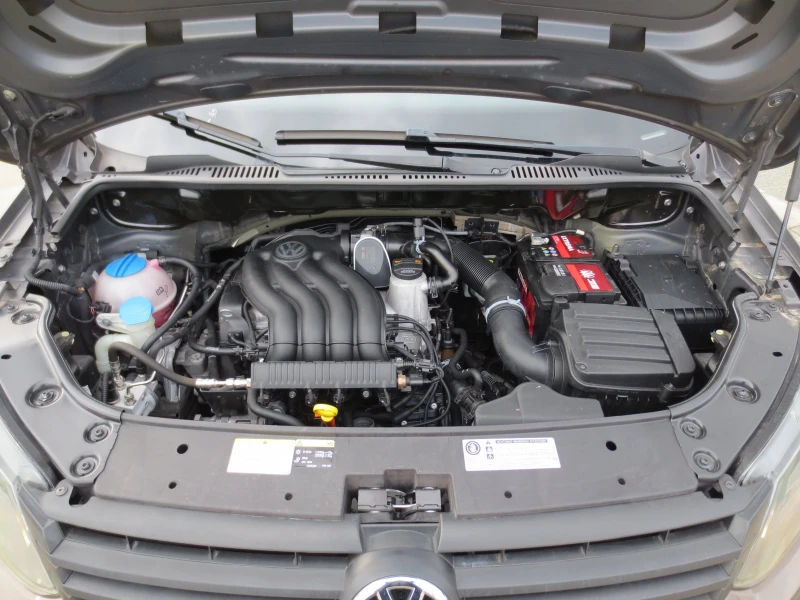 VW Caddy 2.0 i METAH, снимка 17 - Автомобили и джипове - 53391763