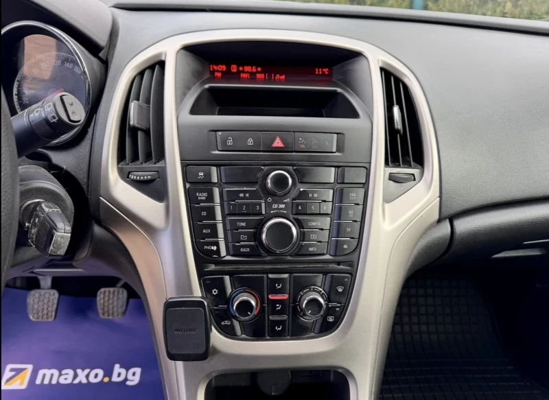 Opel Astra 1.7CDTI, снимка 10 - Автомобили и джипове - 53500249