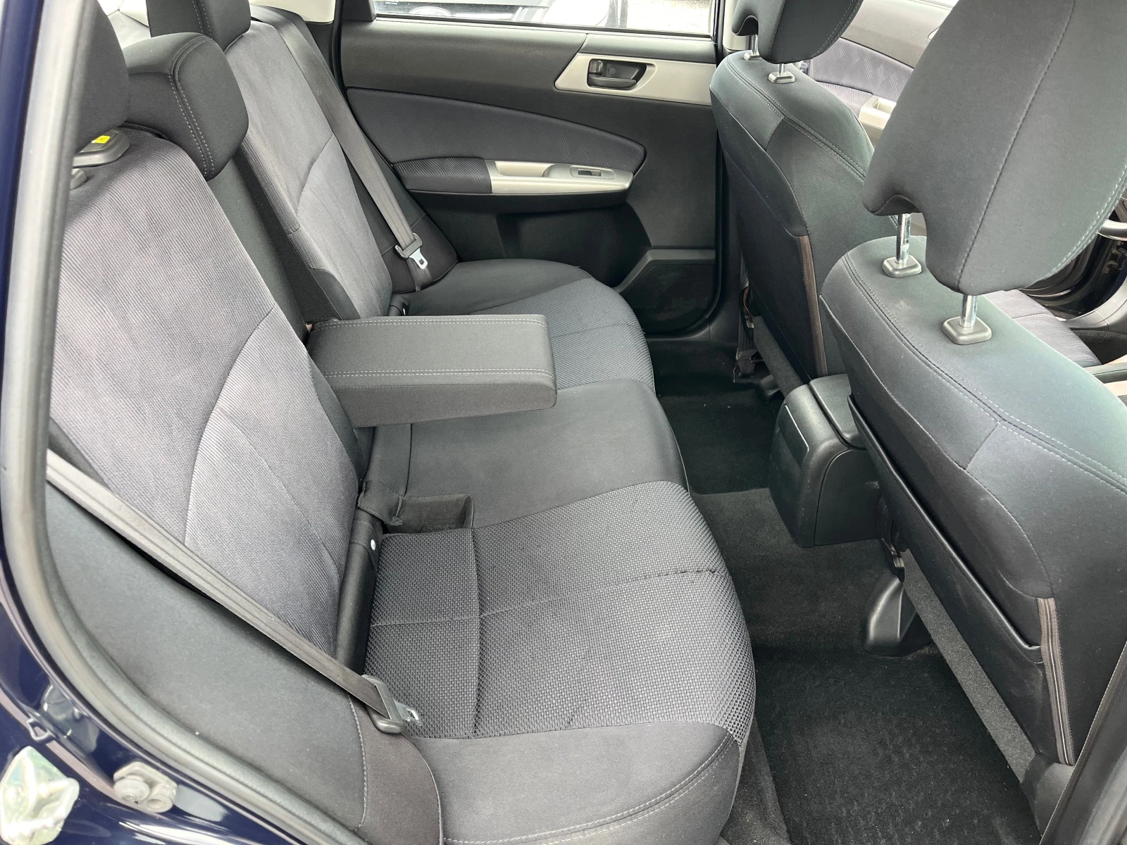 Subaru Forester 2.0I  4x4 - изображение 9