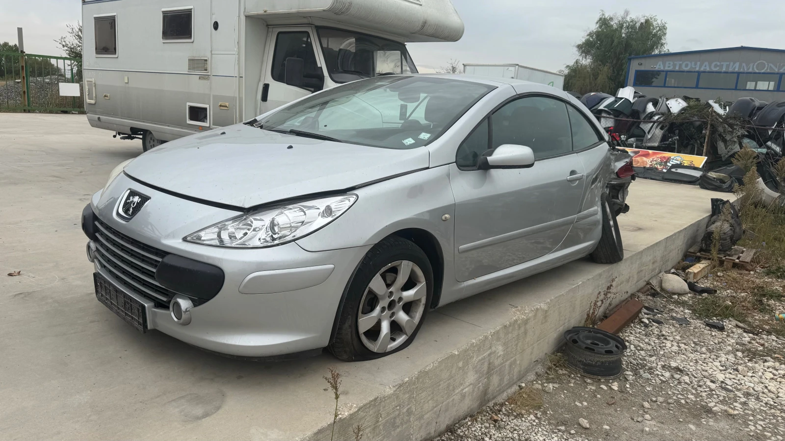 Peugeot 307 Peugeot 307 CC 1.6 i - изображение 2