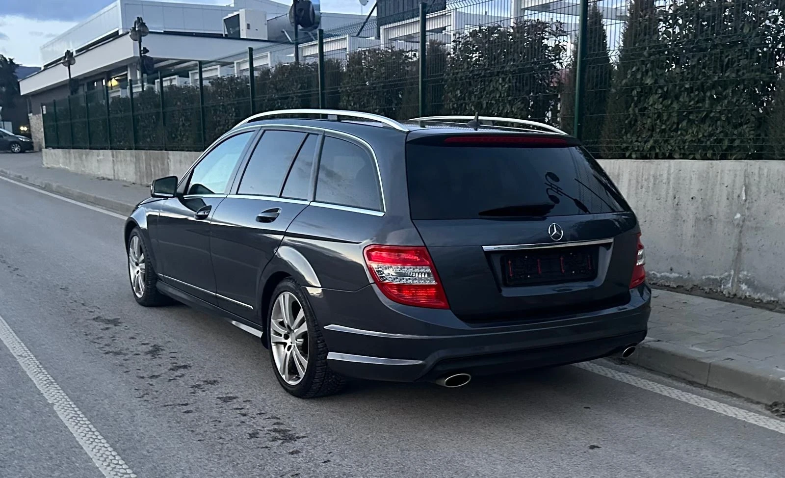 Mercedes-Benz C 300 T AMG - изображение 3