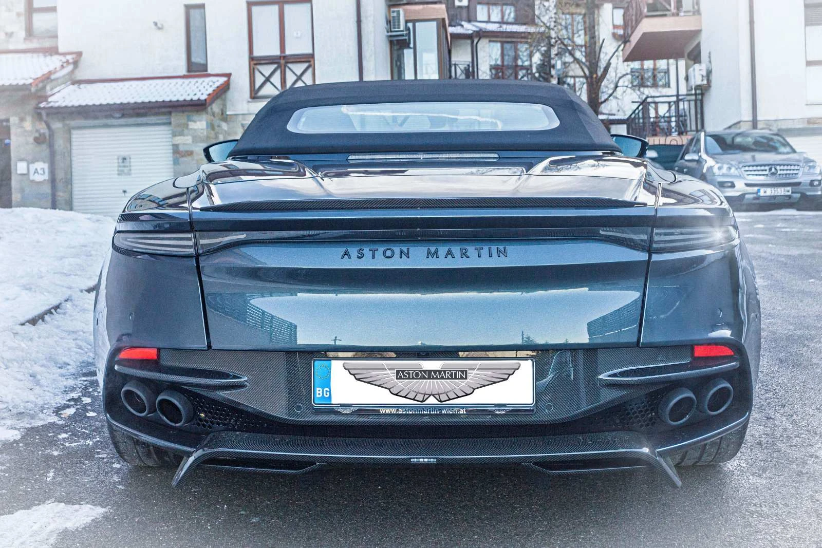 Aston martin DBS V12 Superleggera Volante, Full Carbon - изображение 3