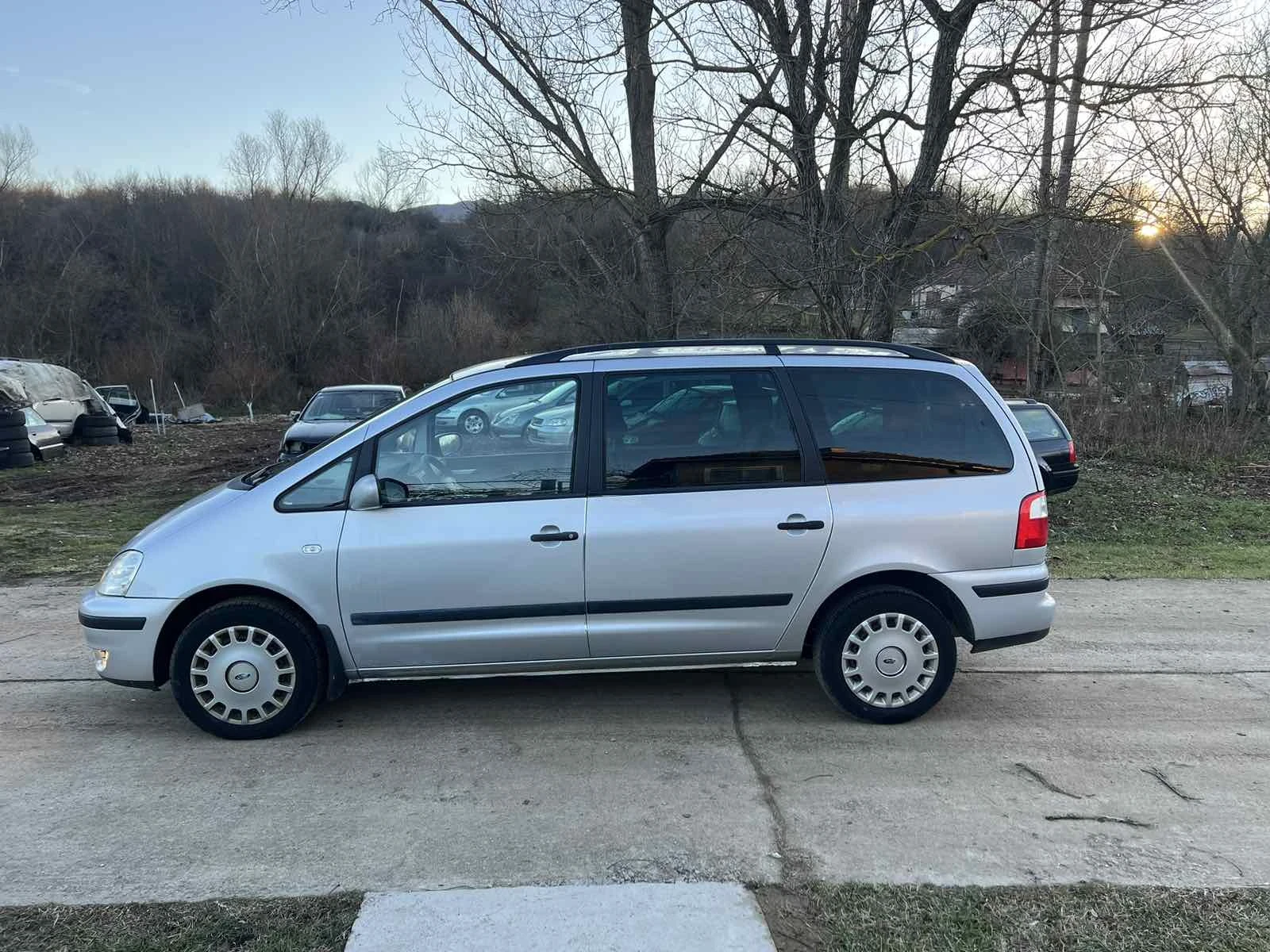 Ford Galaxy 1.9 TDI - изображение 3