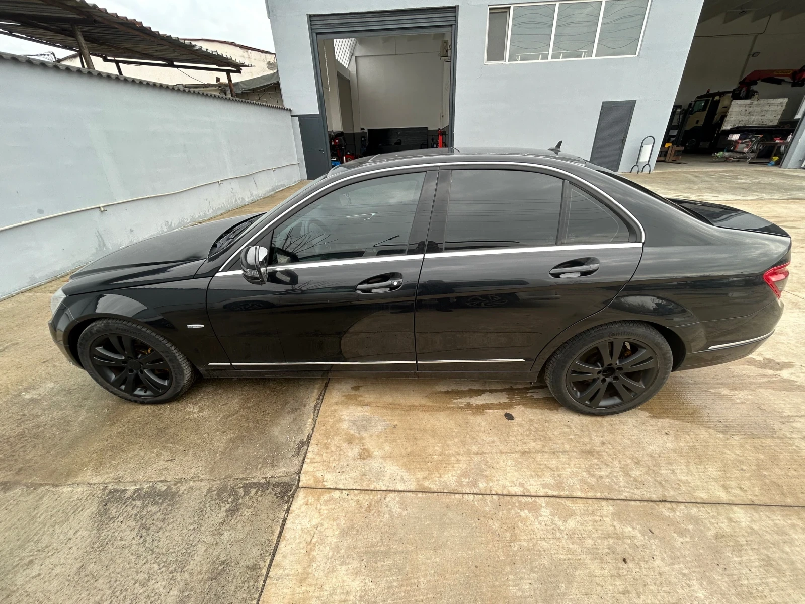Mercedes-Benz C 180  - изображение 2