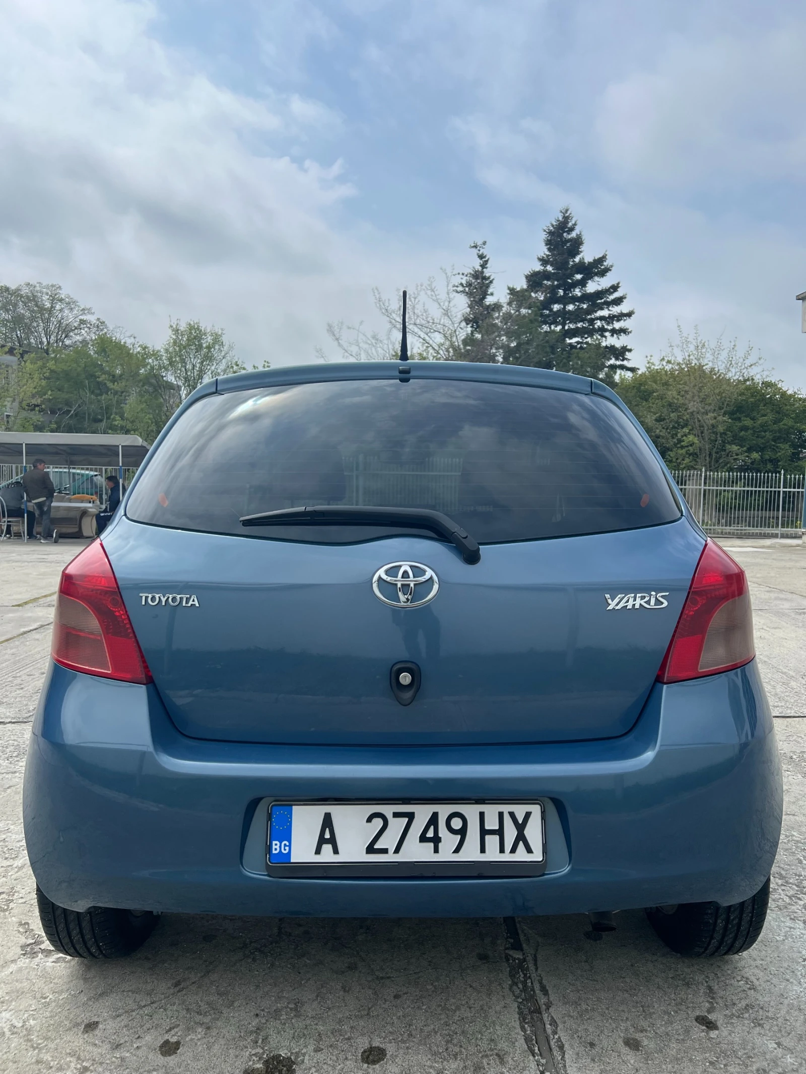 Toyota Yaris  - изображение 5
