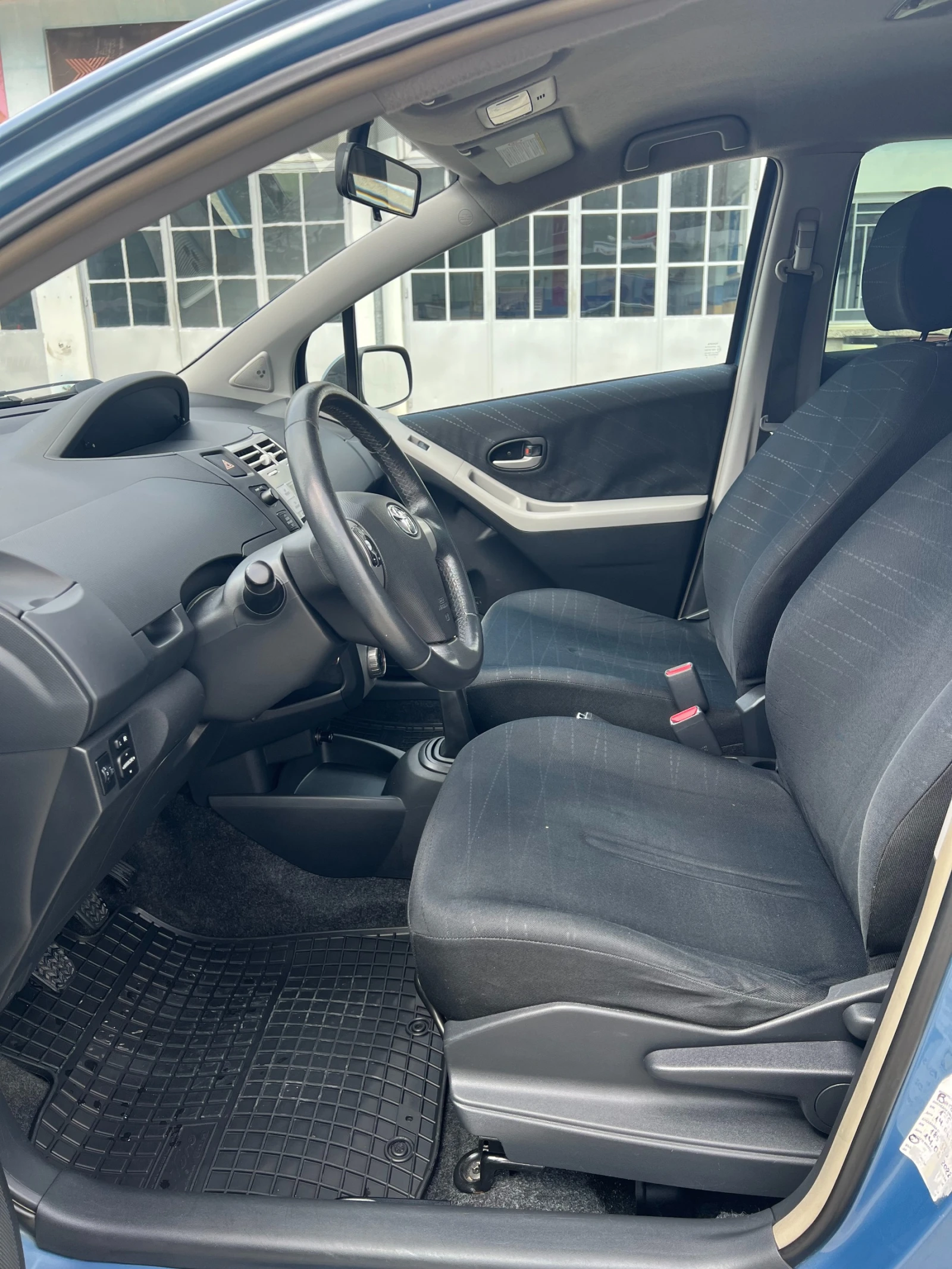 Toyota Yaris  - изображение 9