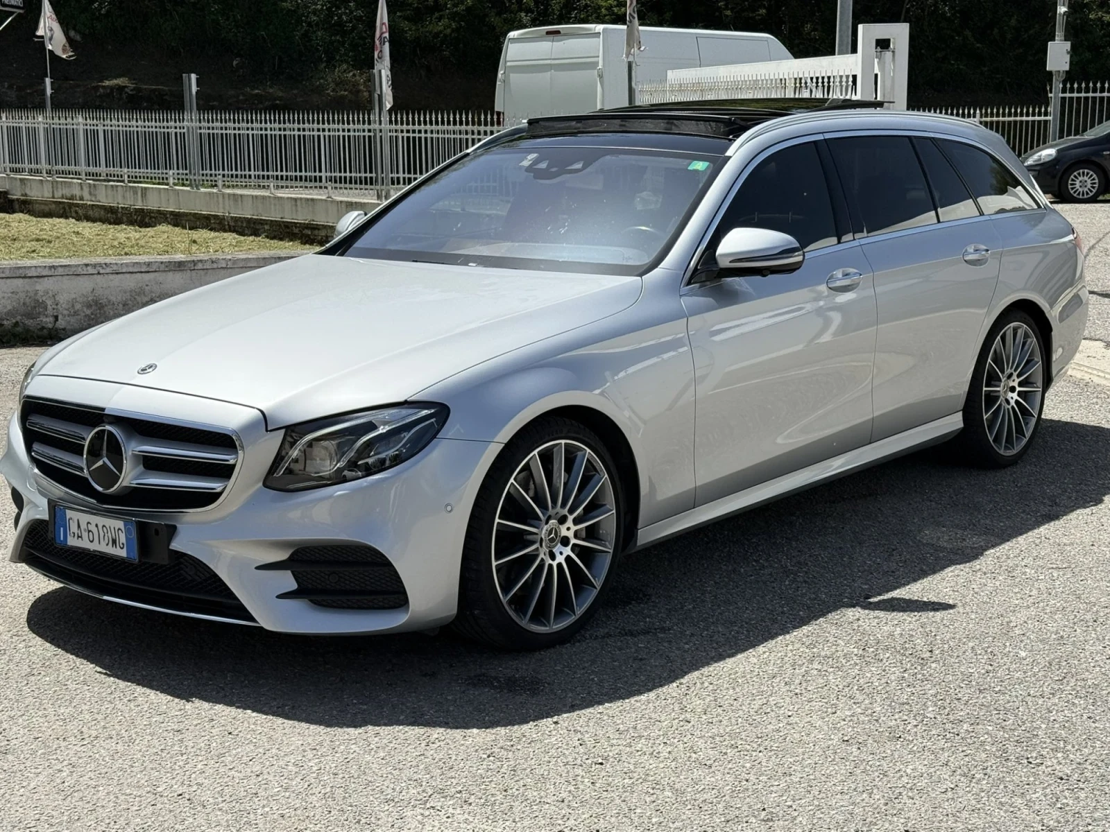 Mercedes-Benz E 400 Premium plus 4MATIC Burmester AIRMATIC HEAD UP - изображение 2