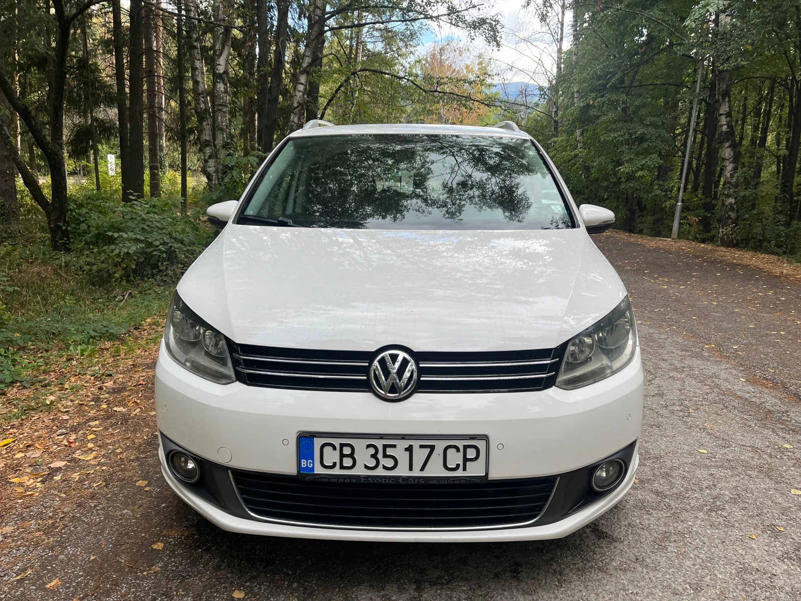 VW Touran 2.0 TDI 170 АВТОМАТИК 7 места - изображение 2
