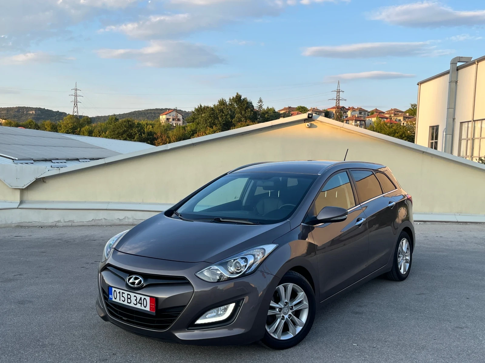 Hyundai I30 1.6CRDi 110k.c. * Navi * Кожа * Подгрев | Mobile.bg — изображение 1