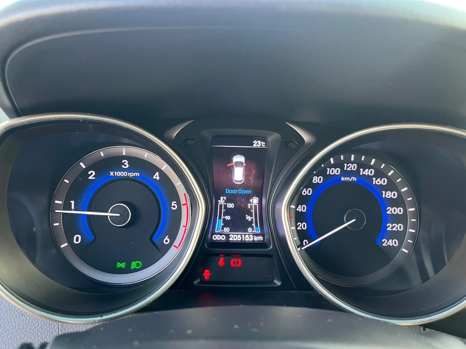 Hyundai I30 1.6CRDi 110k.c. * Navi * Кожа * Подгрев | Mobile.bg — изображение 12