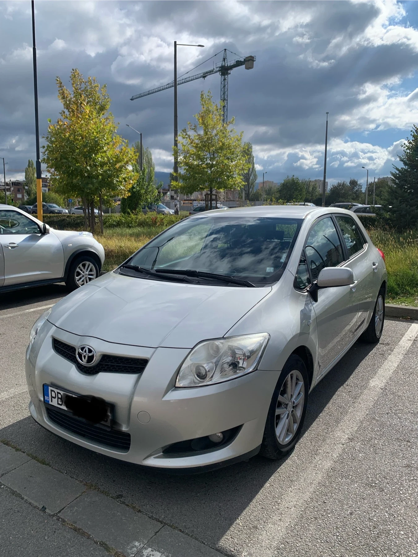 Toyota Auris 1.6, 124 к.с, Парктроник - изображение 2