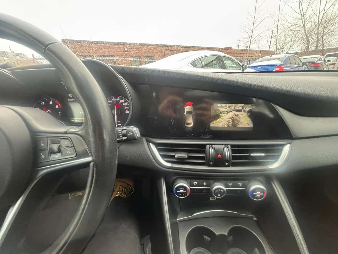 Alfa Romeo Giulia * Ti * 2 �����* PANO* �������*  | Mobile.bg � ����������� 9