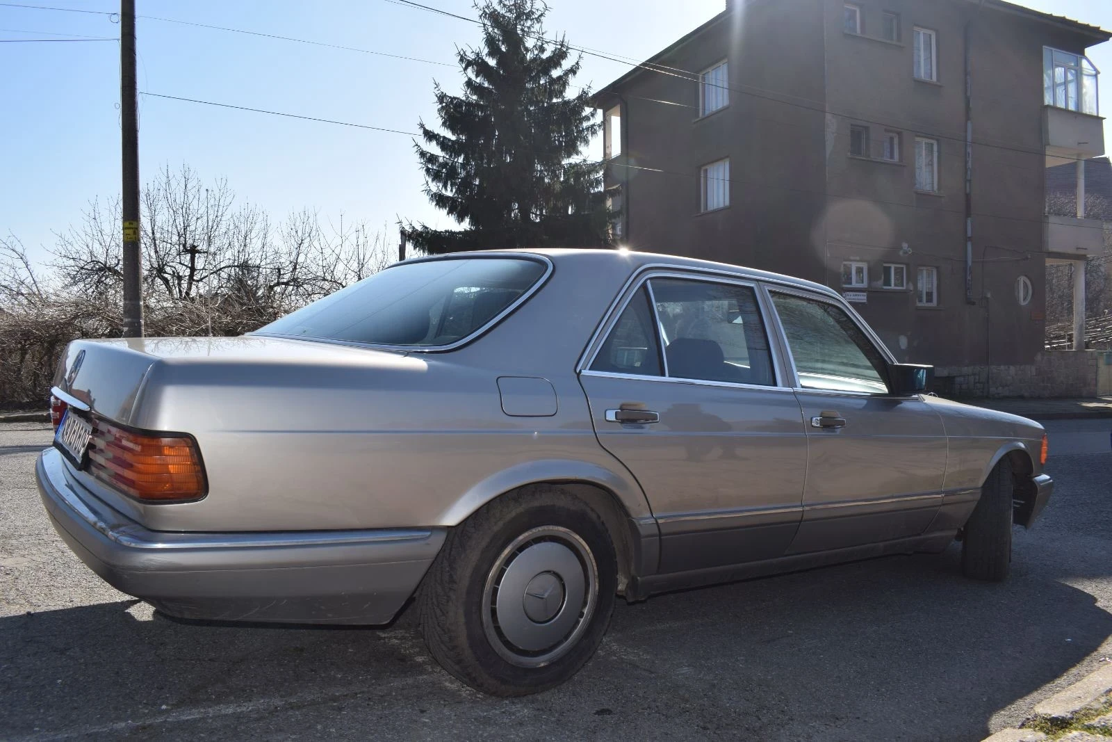 Mercedes-Benz 126-260, снимка 14 - Автомобили и джипове - 53816668