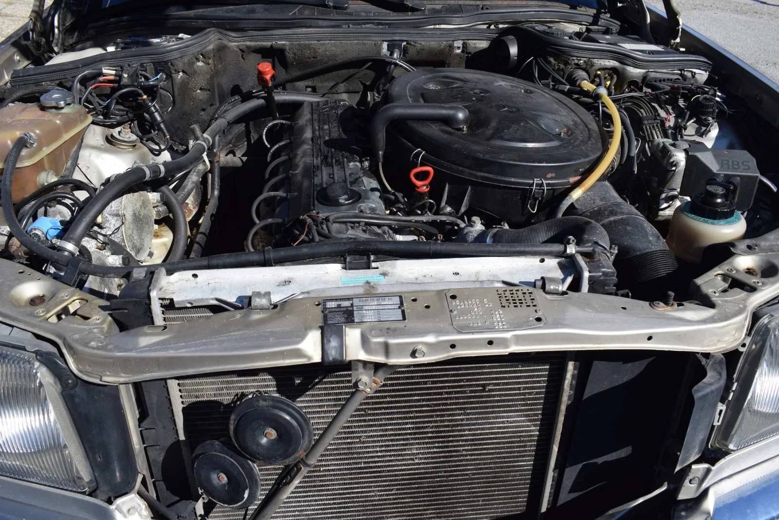 Mercedes-Benz 126-260, снимка 16 - Автомобили и джипове - 53816668