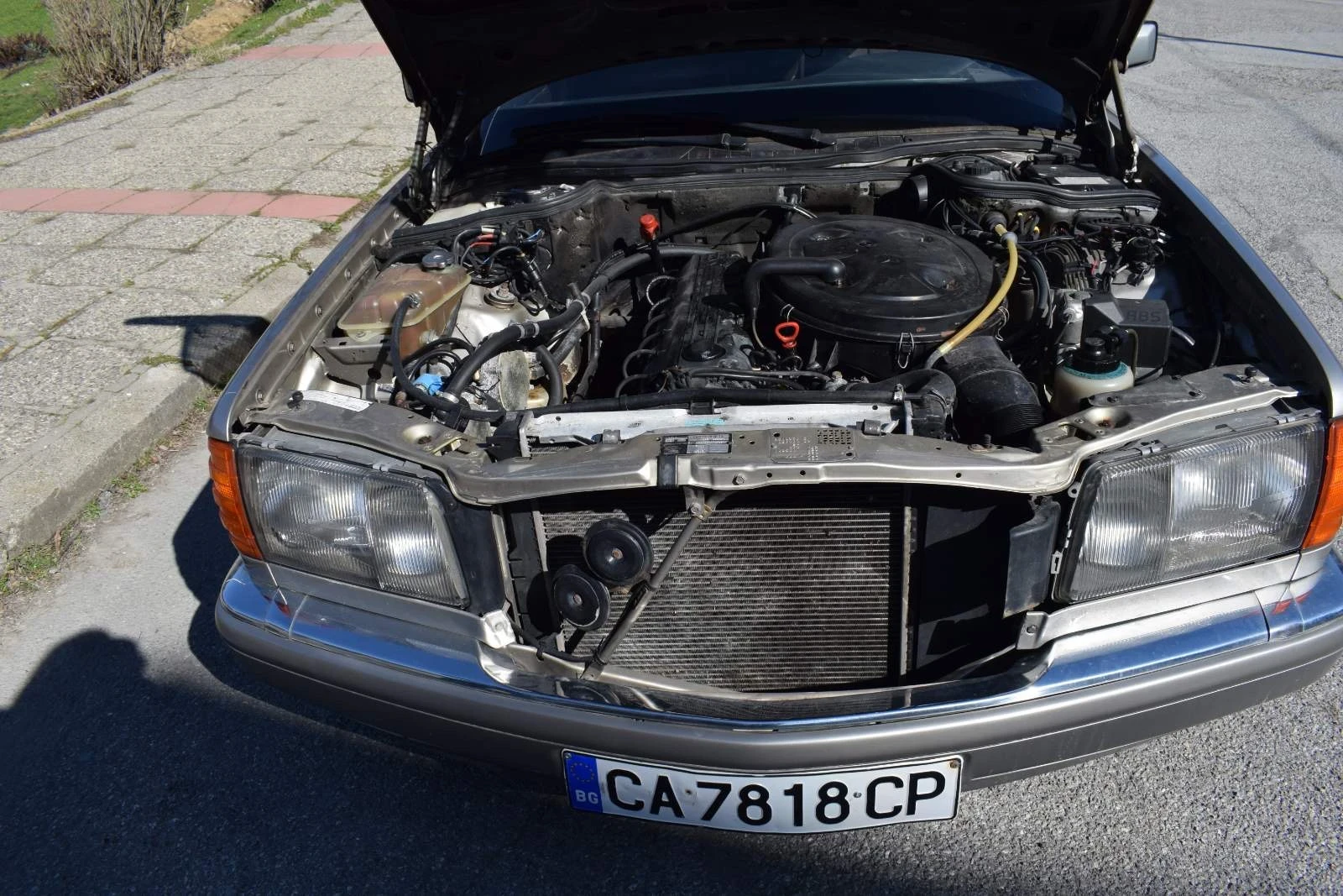 Mercedes-Benz 126-260, снимка 11 - Автомобили и джипове - 53816668