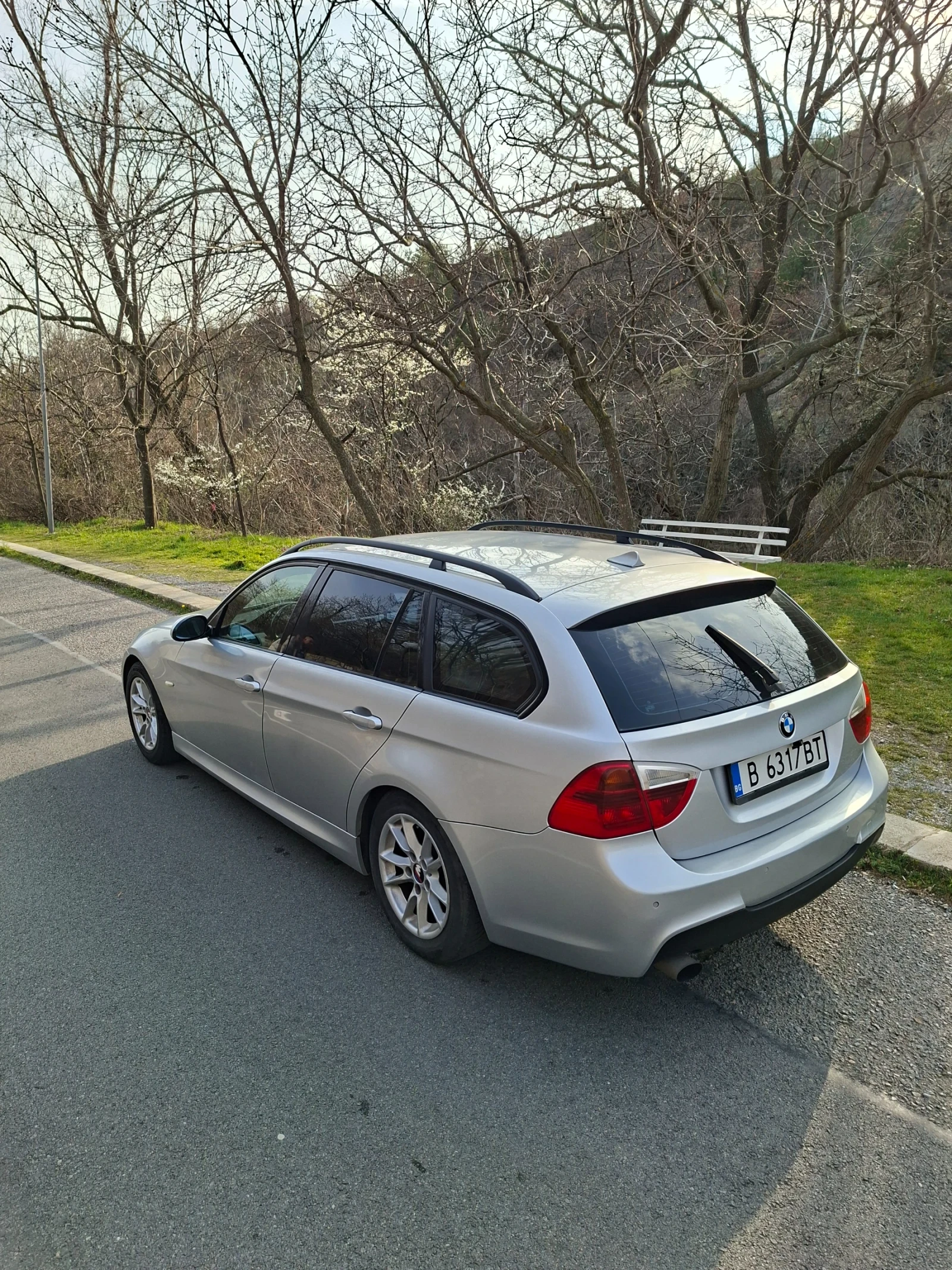 BMW 320 Комби, снимка 9 - Автомобили и джипове - 53928495