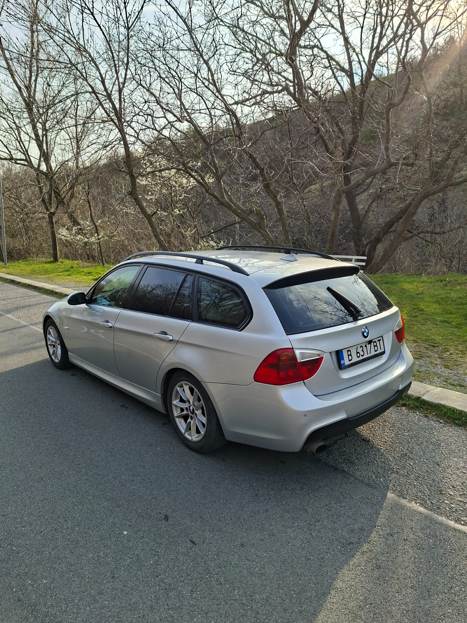 BMW 320 Комби, снимка 12 - Автомобили и джипове - 53928495