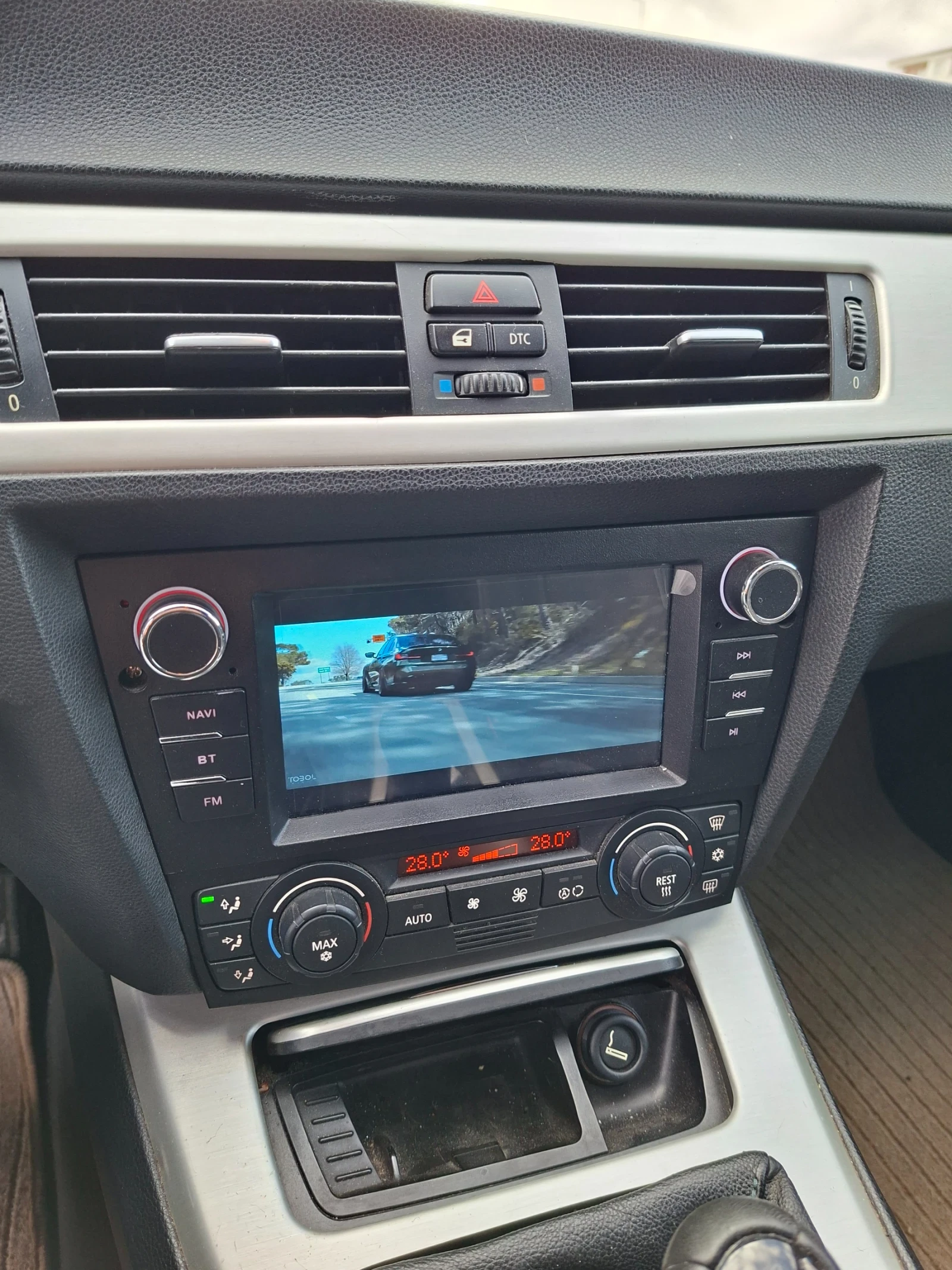 BMW 320 Комби, снимка 4 - Автомобили и джипове - 53928495