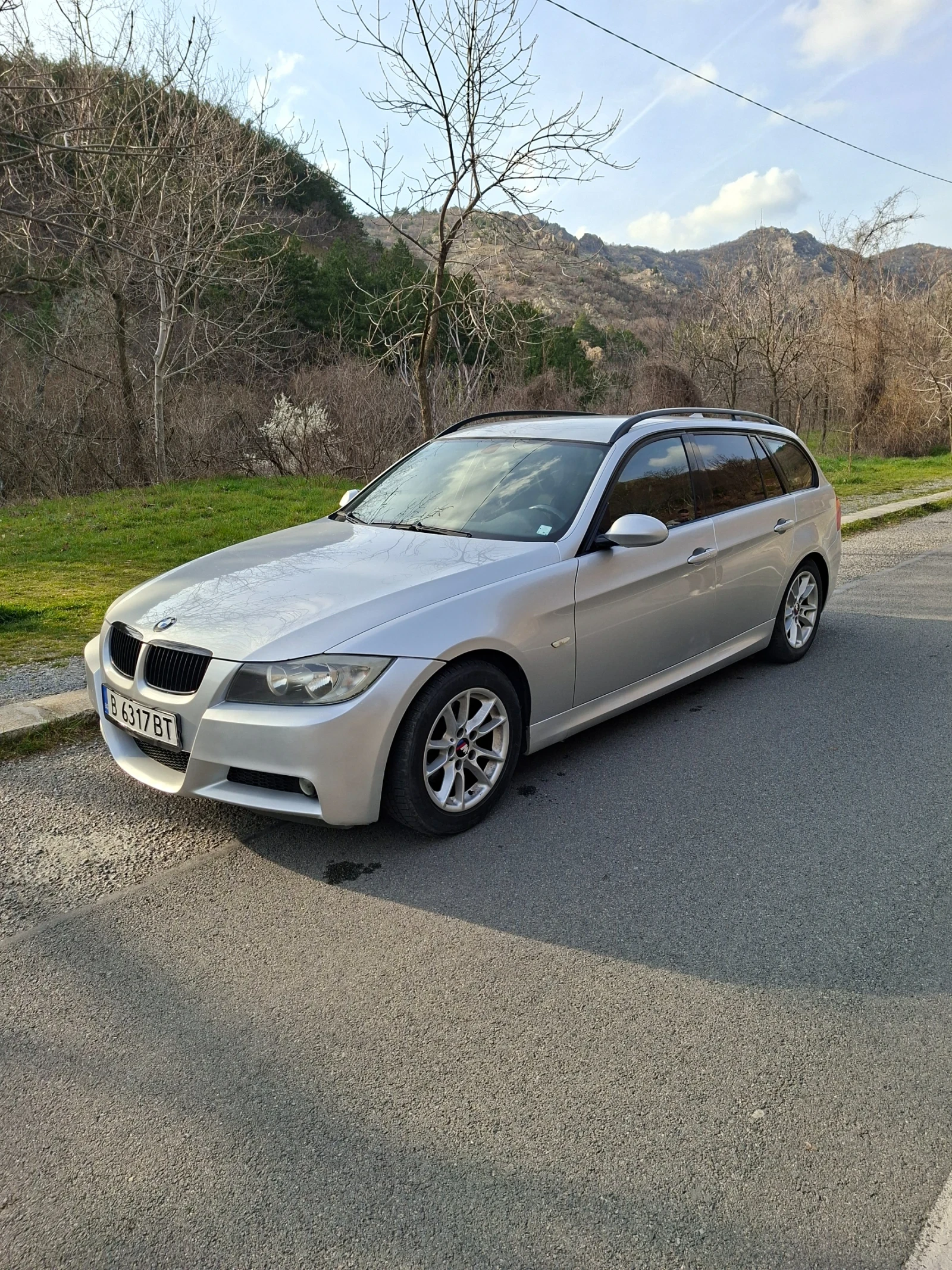 BMW 320 Комби, снимка 11 - Автомобили и джипове - 53928495