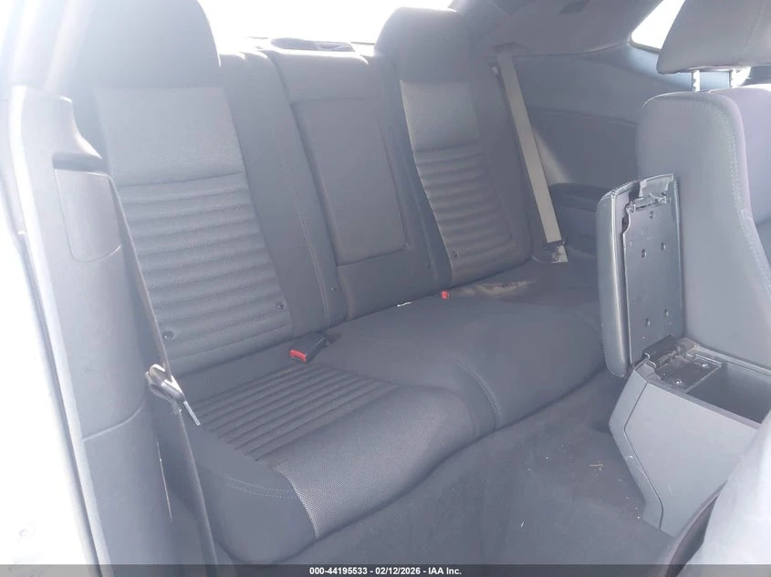 Dodge Challenger 5.7L V-8 VVT, 372HP Rear Wheel Drive | Mobile.bg � ����������� 8