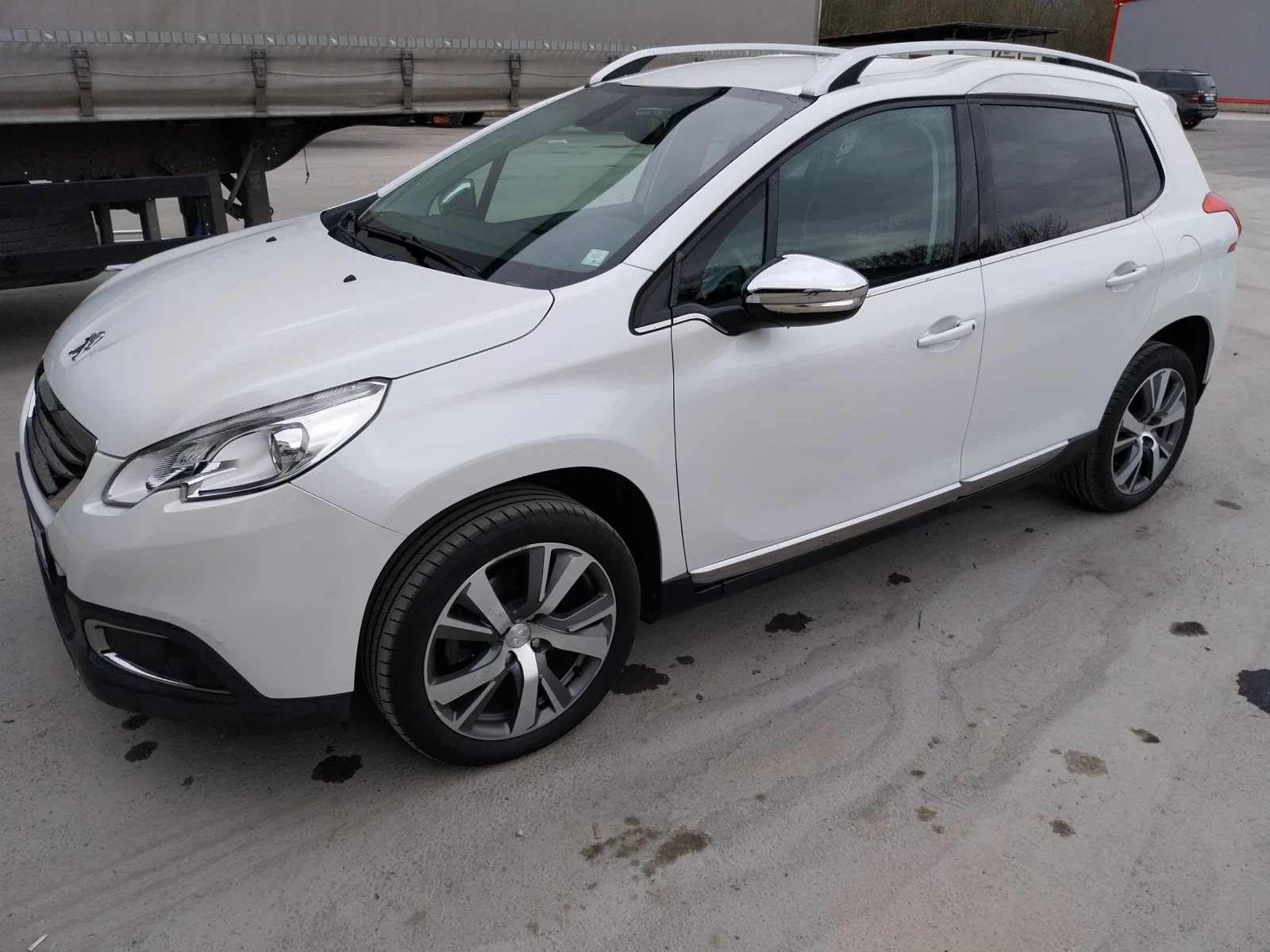 Peugeot 2008 Allure, снимка 2 - Автомобили и джипове - 54309457