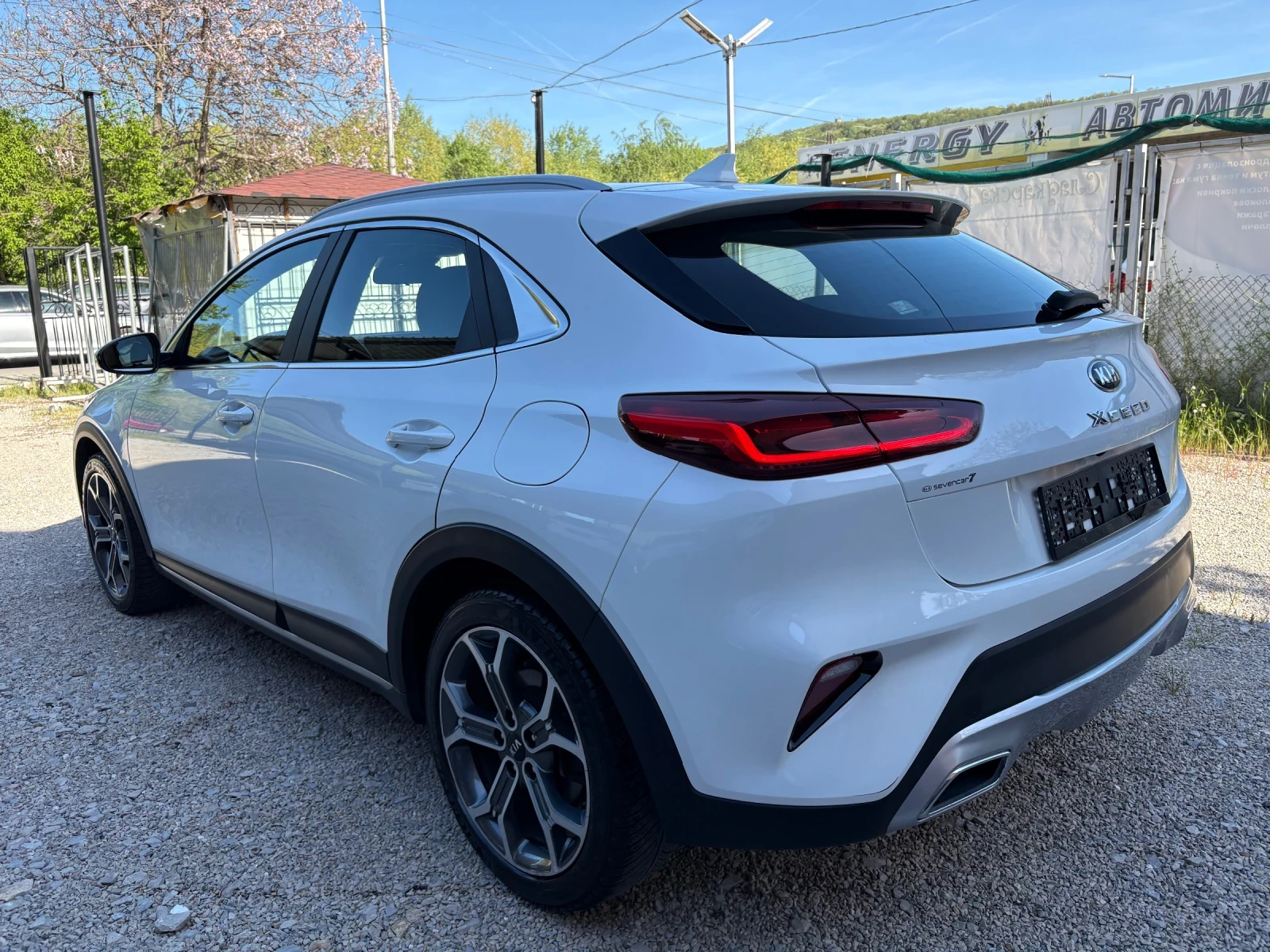 Kia XCeed 1.6CRDI AVTOMAT Led Assist, снимка 3 - Автомобили и джипове - 54345954