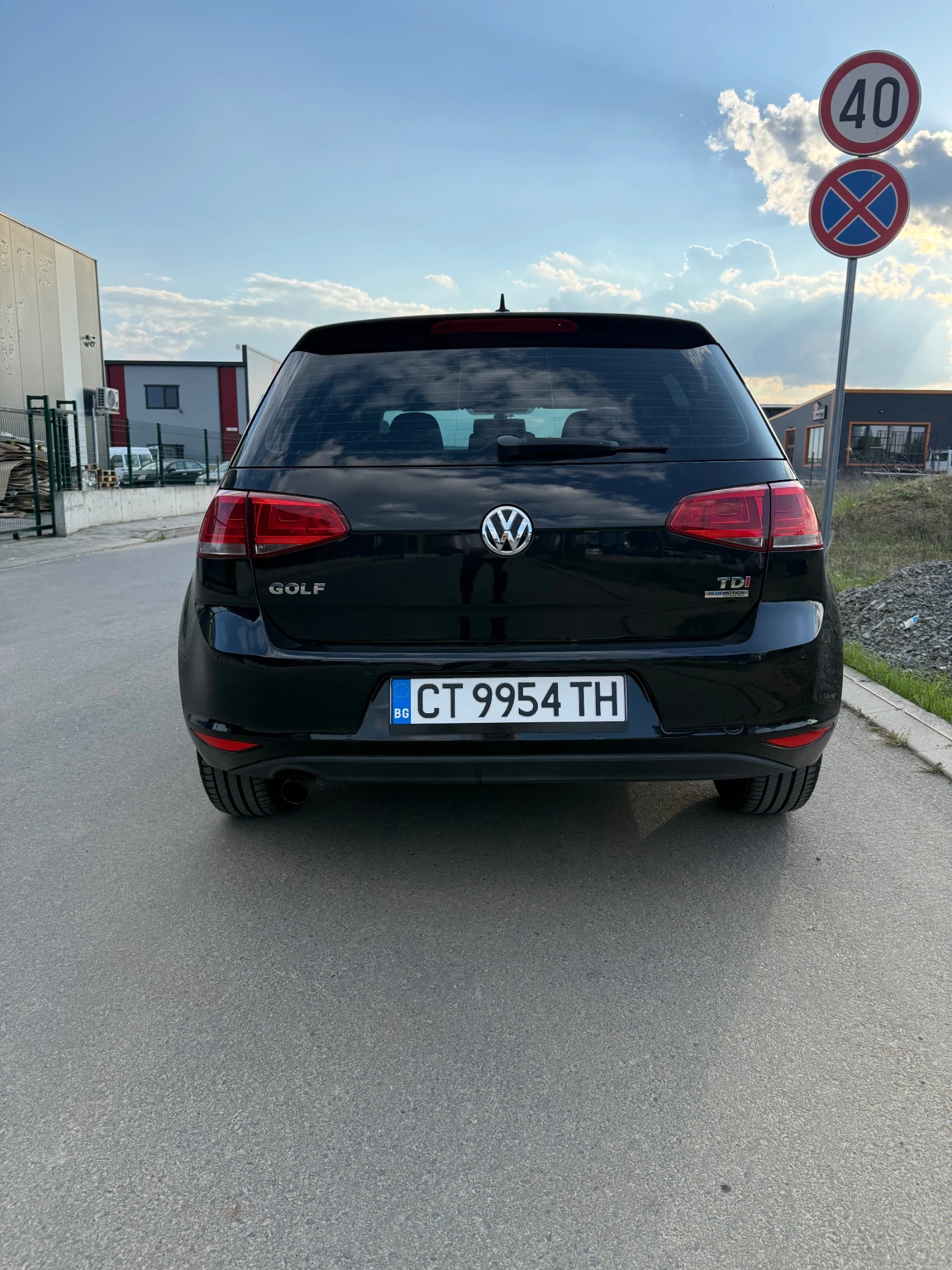 VW Golf, снимка 5 - Автомобили и джипове - 54390170