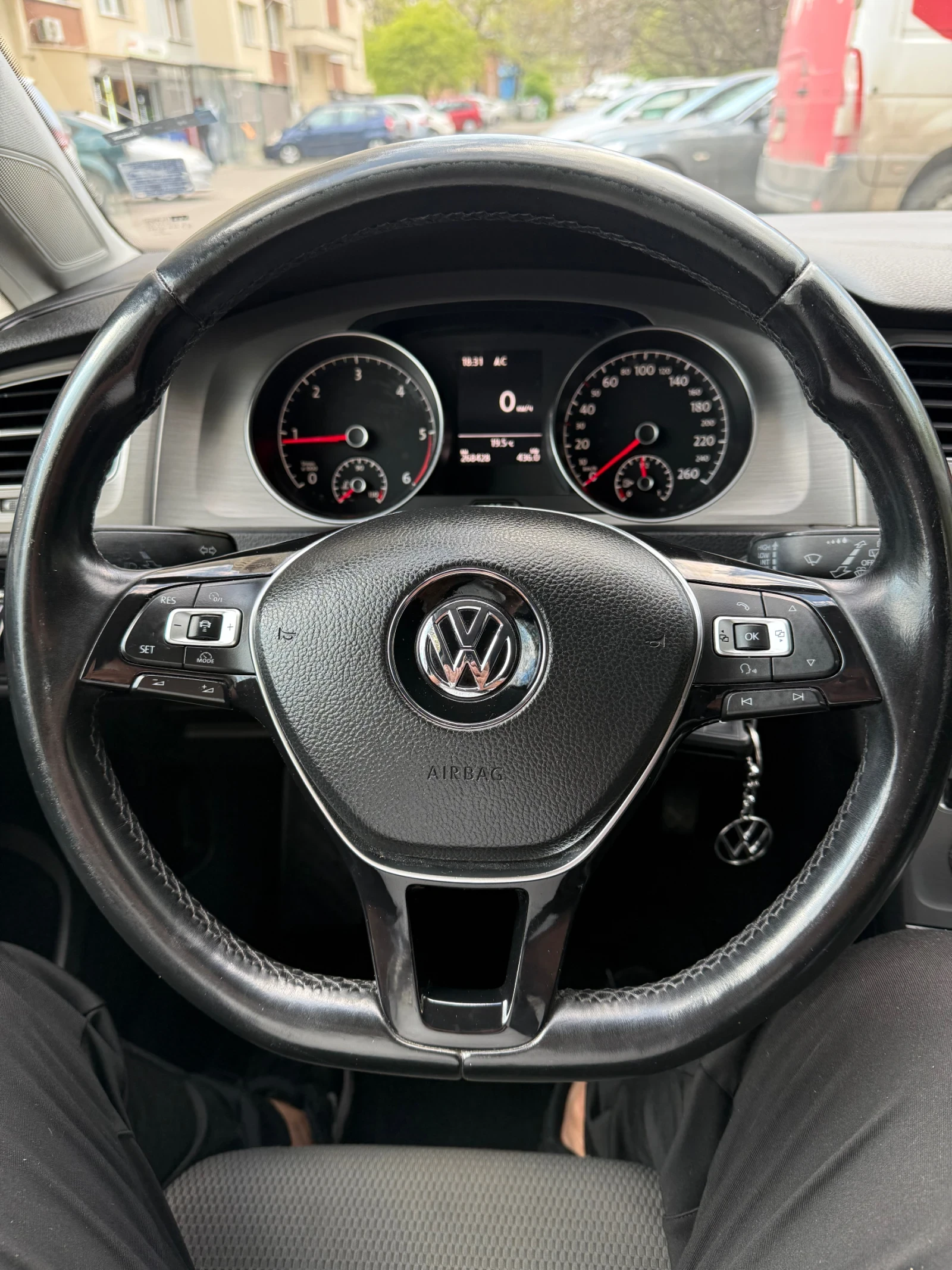 VW Golf, снимка 7 - Автомобили и джипове - 54390170