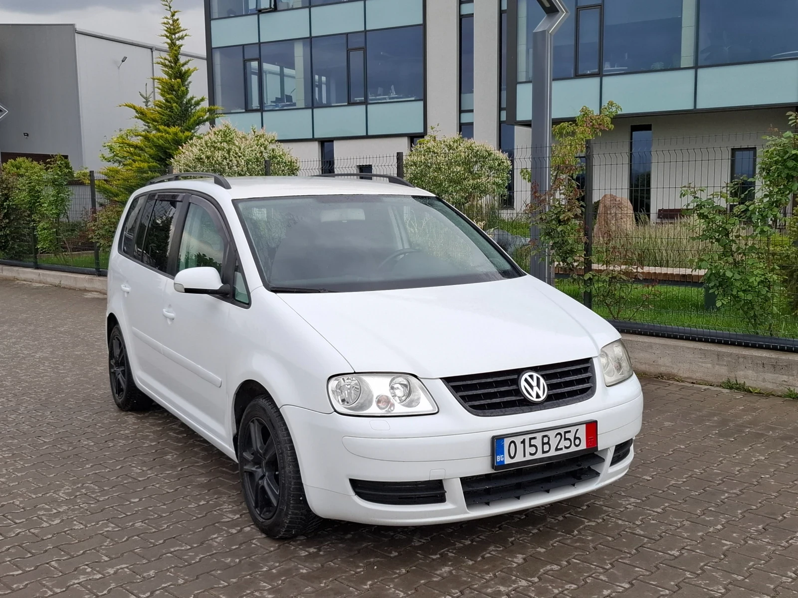 VW Touran 1.9TDI* (105кс)* 6-СКОРОСТИ* HOB BHOC* , снимка 8 - Автомобили и джипове - 54458635