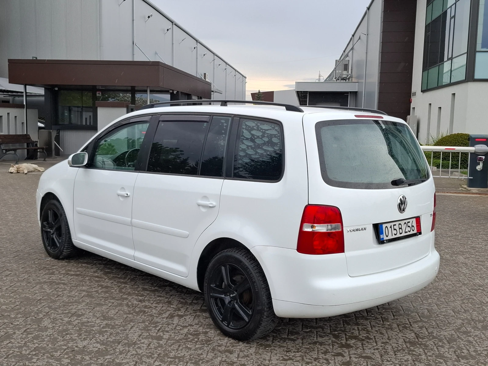 VW Touran 1.9TDI* (105кс)* 6-СКОРОСТИ* HOB BHOC* , снимка 6 - Автомобили и джипове - 54458635