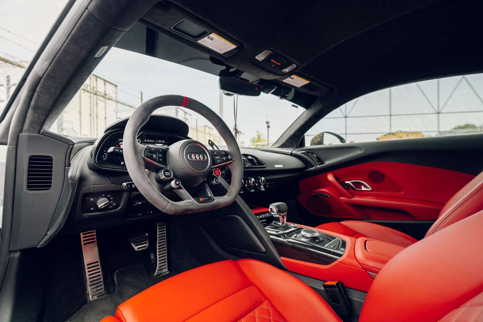Audi Quattro V10 performance / КАРБОН / ЦЕНА ДО БГ , снимка 12 - Автомобили и джипове - 54986515