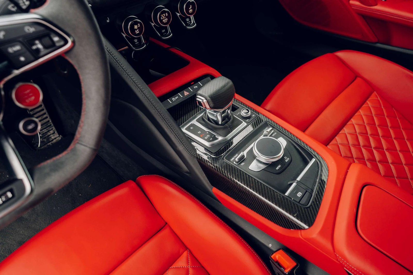 Audi Quattro V10 performance / КАРБОН / ЦЕНА ДО БГ , снимка 14 - Автомобили и джипове - 54986515