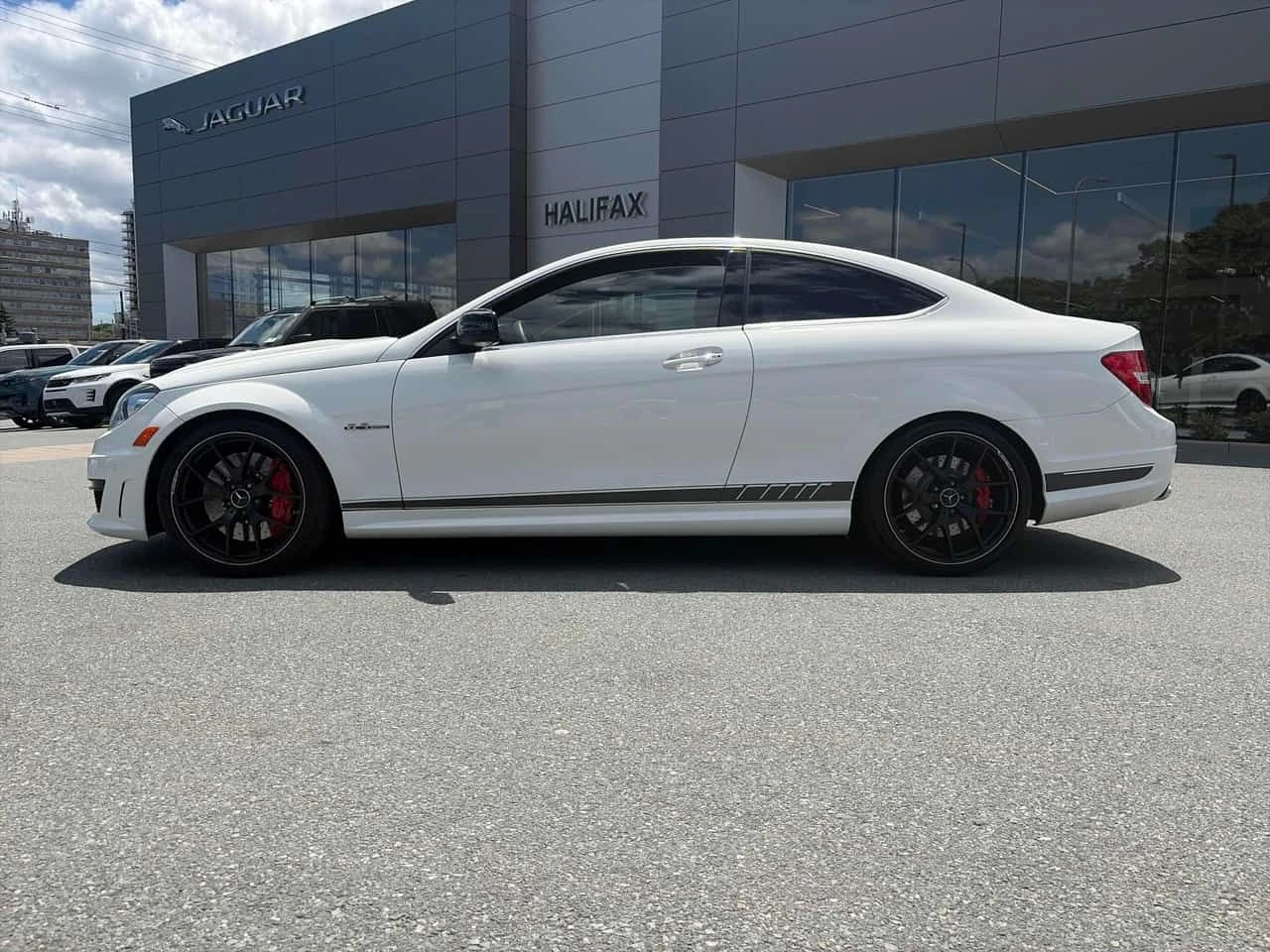 Mercedes-Benz C 63 AMG | КЛИП НА МОТОР| CARFAX| АВТОФИНАНСИРАНЕ, снимка 3 - Автомобили и джипове - 55053428