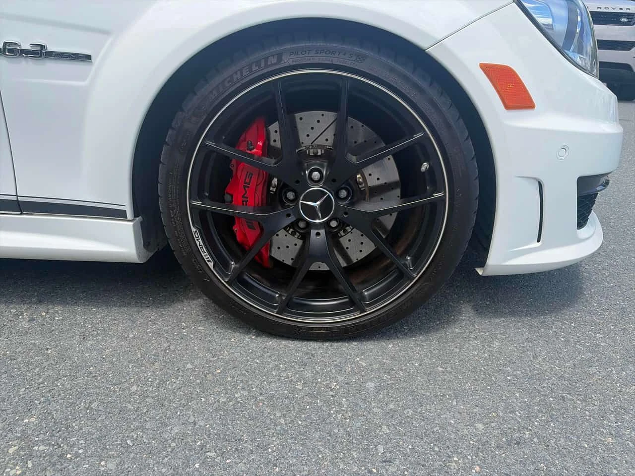 Mercedes-Benz C 63 AMG | КЛИП НА МОТОР| CARFAX| АВТОФИНАНСИРАНЕ, снимка 8 - Автомобили и джипове - 55053428