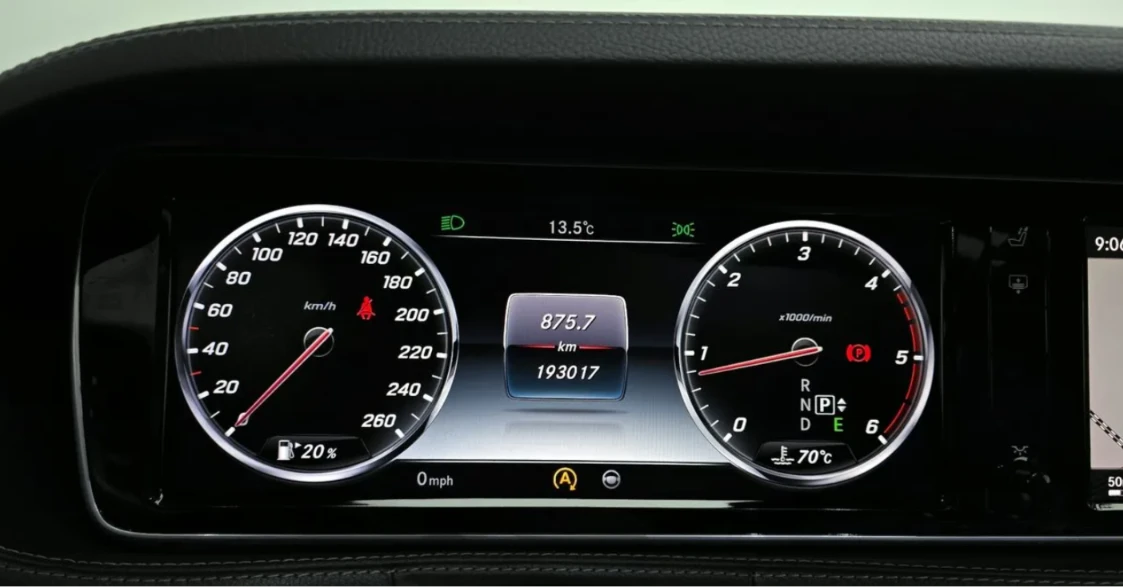 Mercedes-Benz S 350 L * АВТО КРЕДИТ* ЦЕНА ДО БГ * Сервизна история * , снимка 11 - Автомобили и джипове - 55493457