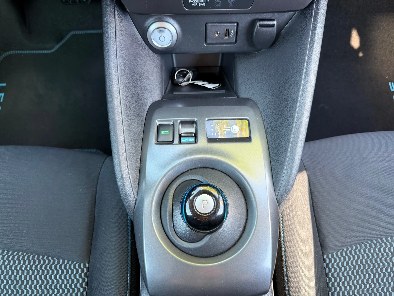 Nissan Leaf  40KWH, снимка 13 - Автомобили и джипове - 55537179