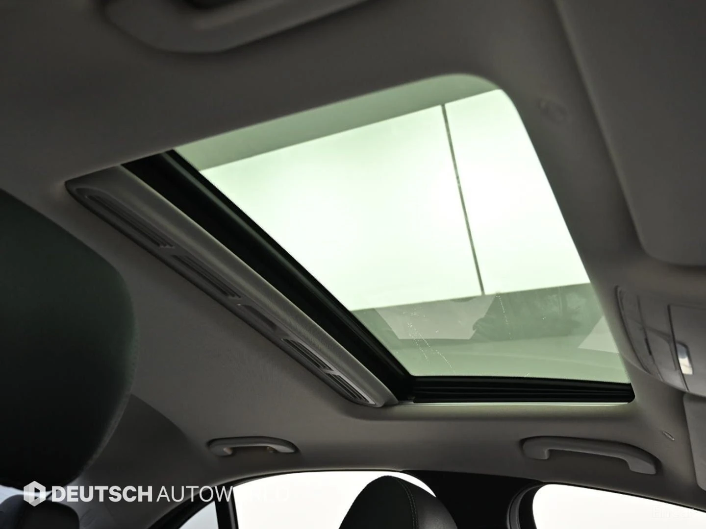Mercedes-Benz E 200 AVANGARDE* HUD* КОЖА* НАВИ* ПАНО, снимка 16 - Автомобили и джипове - 55593336