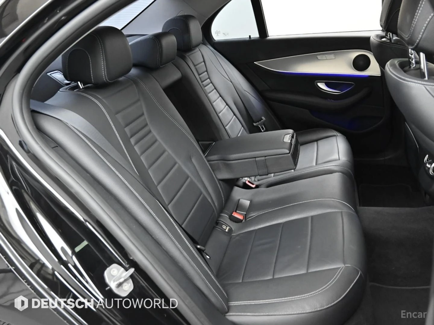 Mercedes-Benz E 200 AVANGARDE* HUD* КОЖА* НАВИ* ПАНО, снимка 10 - Автомобили и джипове - 55593336