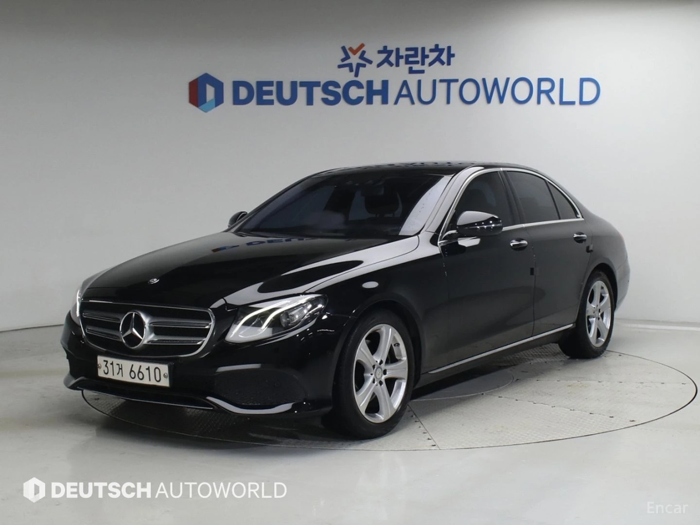 Mercedes-Benz E 200 AVANGARDE* HUD* КОЖА* НАВИ* ПАНО, снимка 3 - Автомобили и джипове - 55593336
