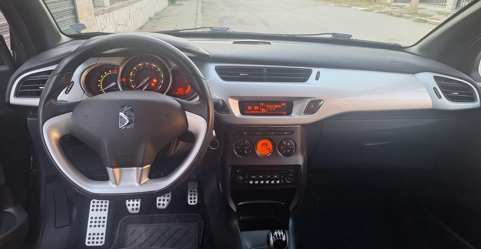 DS DS 3 1.4 benzin, снимка 7 - Автомобили и джипове - 56007250