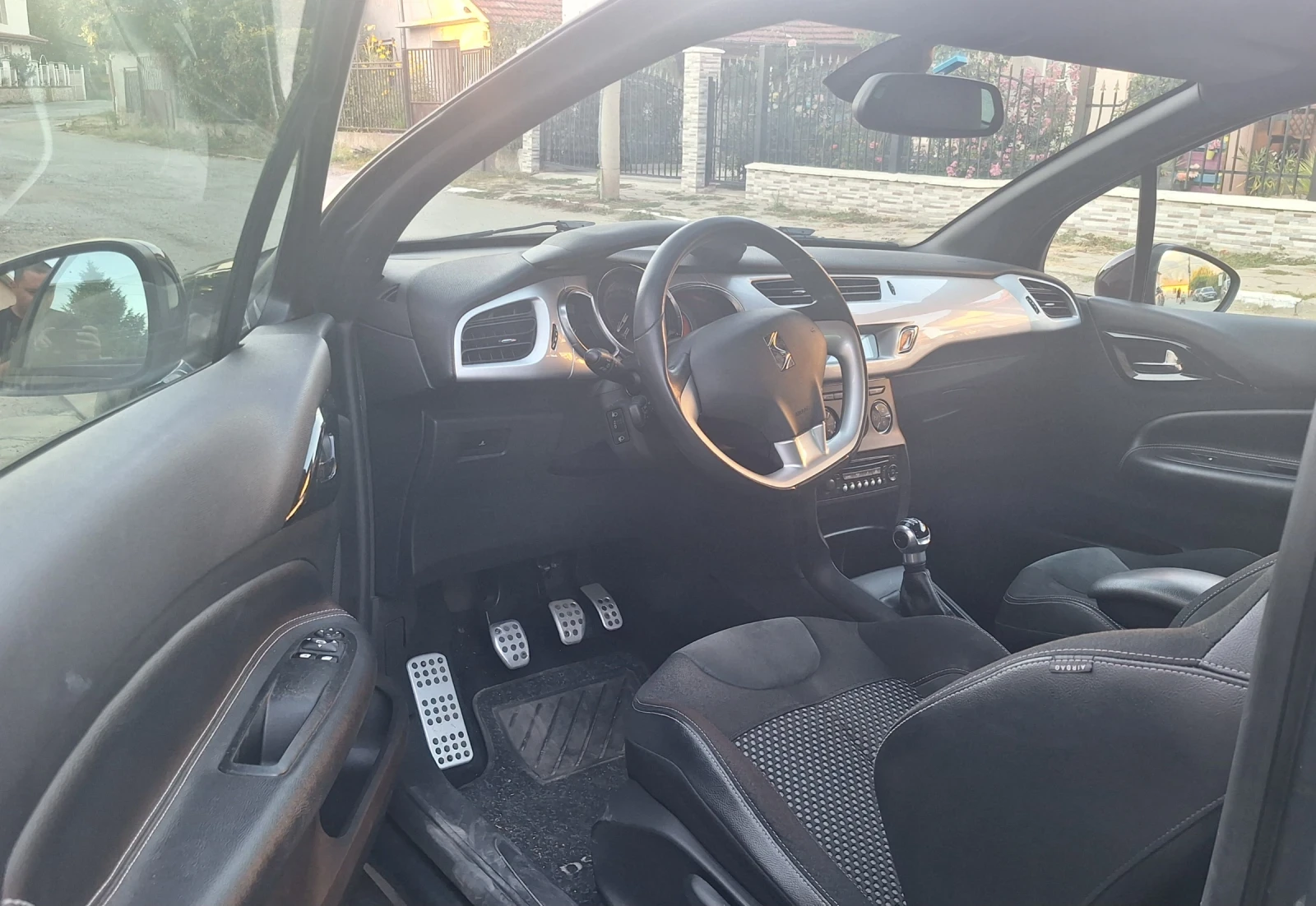 DS DS 3 1.4 benzin, снимка 9 - Автомобили и джипове - 56007250