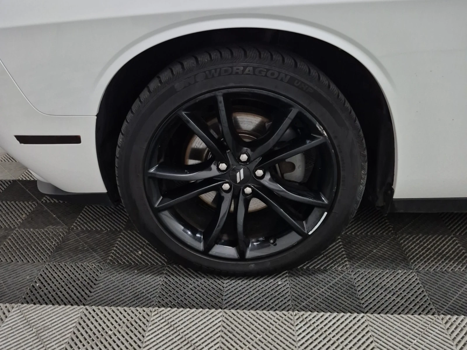Dodge Challenger * SXT PLUS * CARFAX * БЕЗ ПЪРВОНАЧАЛНА ВНОСКА, снимка 6 - Автомобили и джипове - 56110861