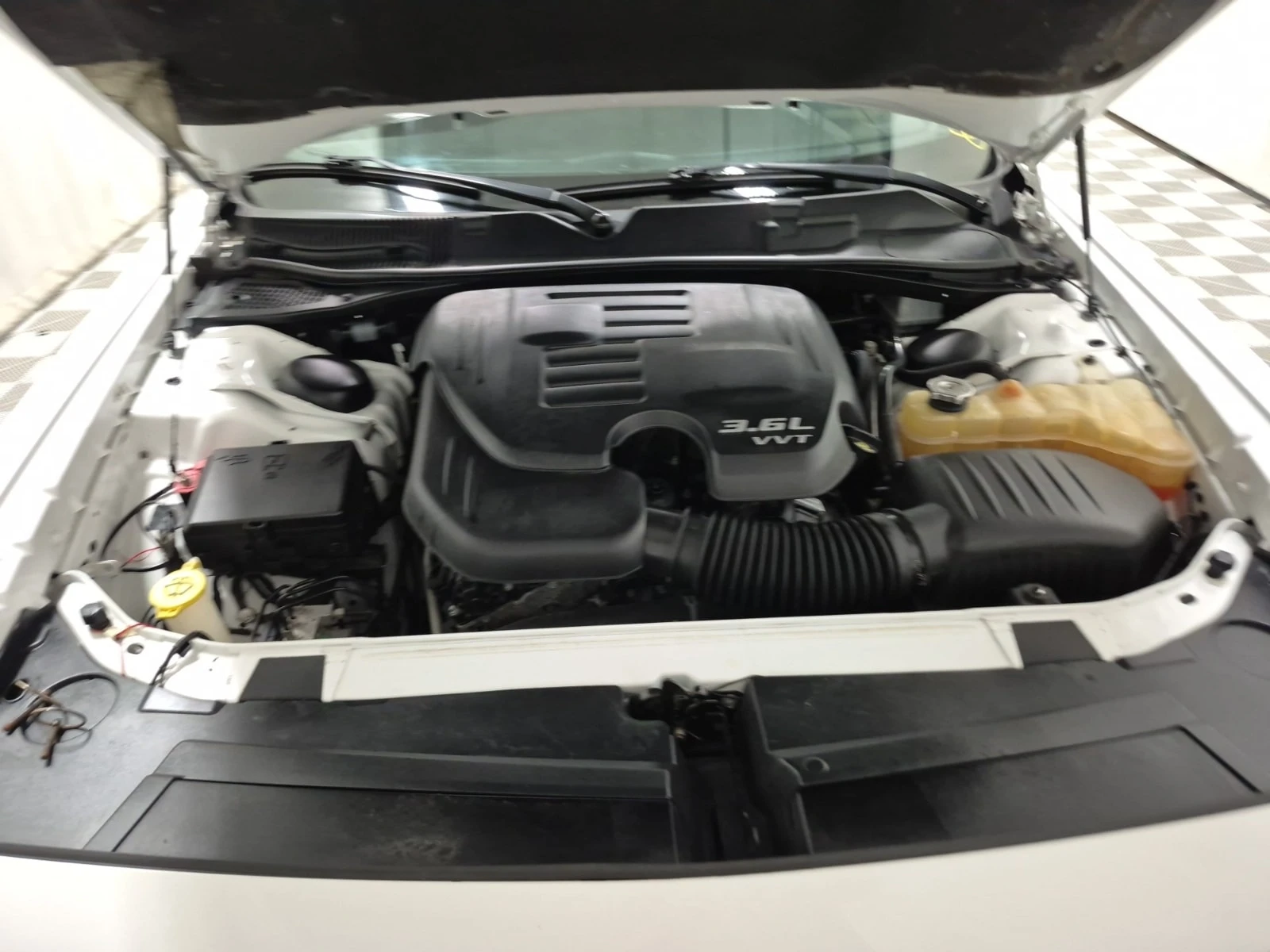 Dodge Challenger * SXT PLUS * CARFAX * БЕЗ ПЪРВОНАЧАЛНА ВНОСКА, снимка 16 - Автомобили и джипове - 56110861