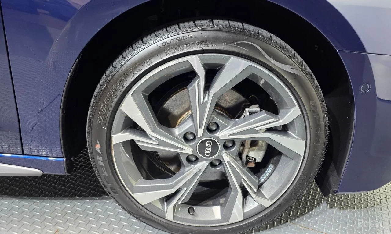 Audi A3 40 TFSI Premium, снимка 5 - Автомобили и джипове - 56549201