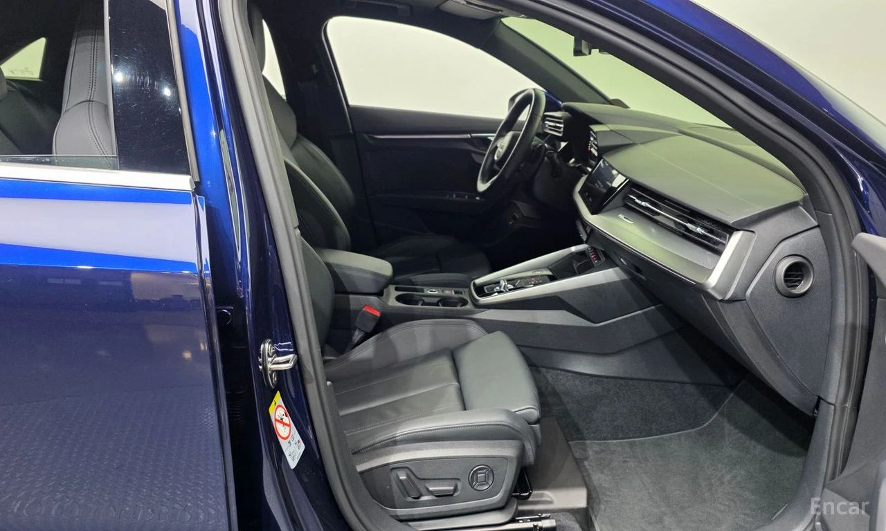 Audi A3 40 TFSI Premium, снимка 11 - Автомобили и джипове - 56549201