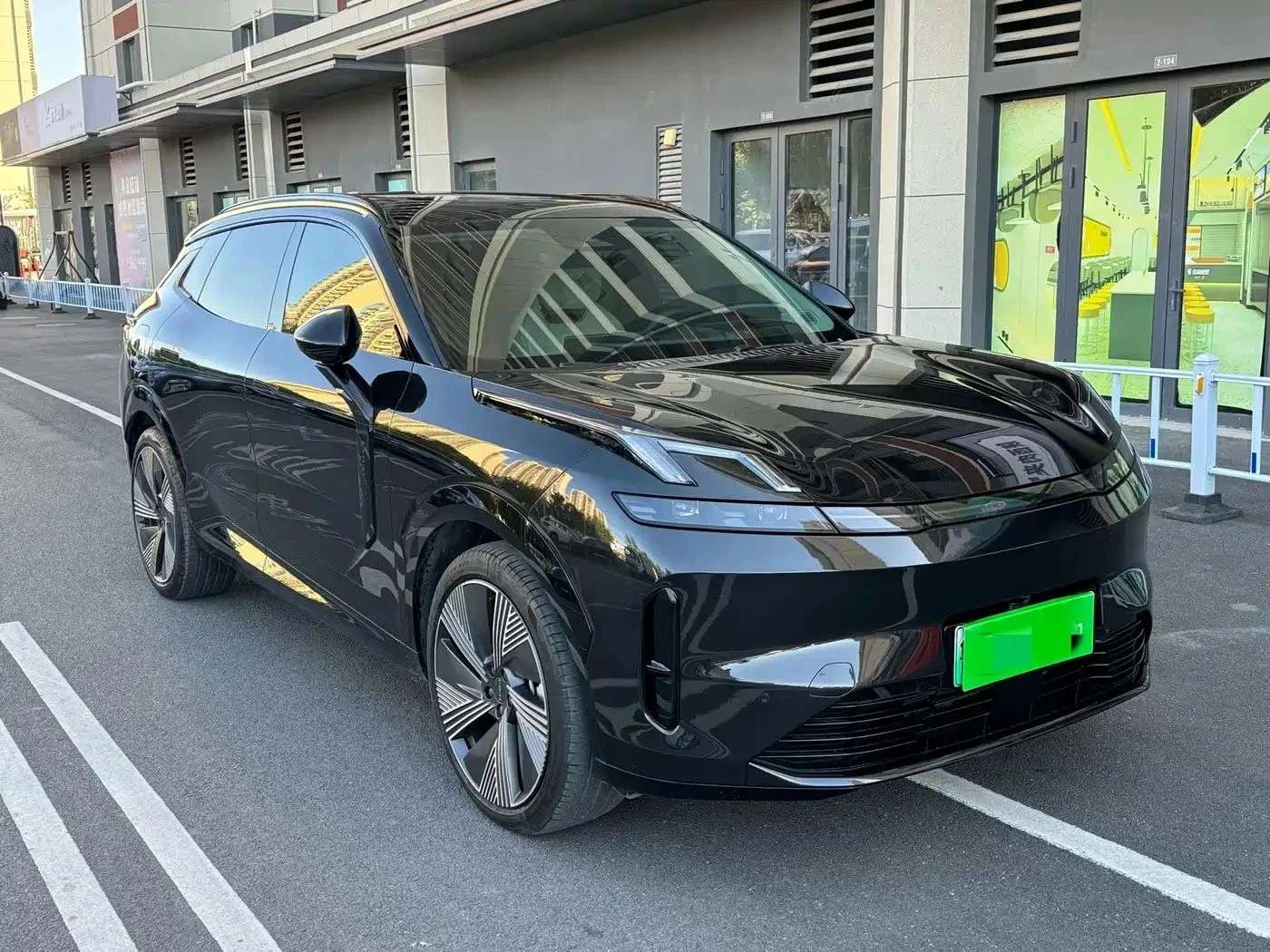 LynkCo 08, снимка 3 - Автомобили и джипове - 56689304
