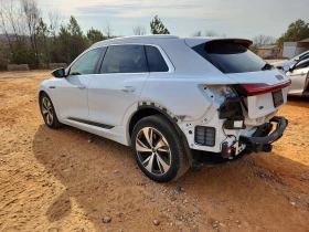 Audi Q8 E-Tron Premium Plus, снимка 2
