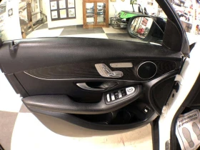 Mercedes-Benz GLC 300 * FULL DIGITAL * PANORAMIC ROOF * CARFAX, снимка 14