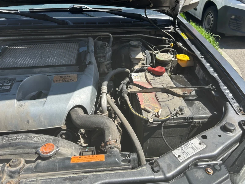 Isuzu D-max, снимка 12 - Автомобили и джипове - 51991331