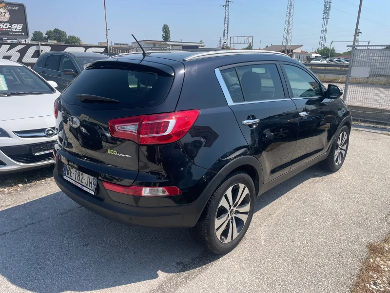 Kia Sportage 1.7CRDi Panorama, снимка 4 - Автомобили и джипове - 50959664